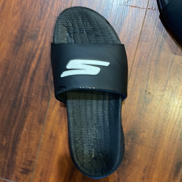NWOT- Skechers Men’s Athletic Slide Sandal - Picture 3 of 5